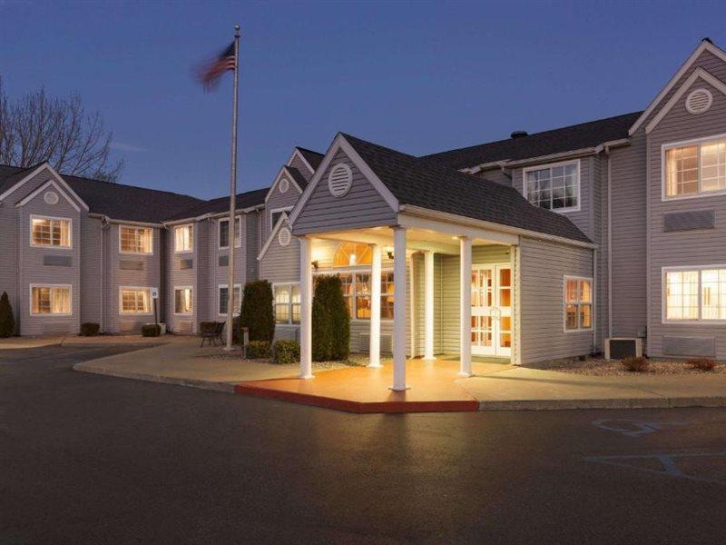 Microtel Inn By Wyndham - Albany Airport Latham Eksteriør bilde