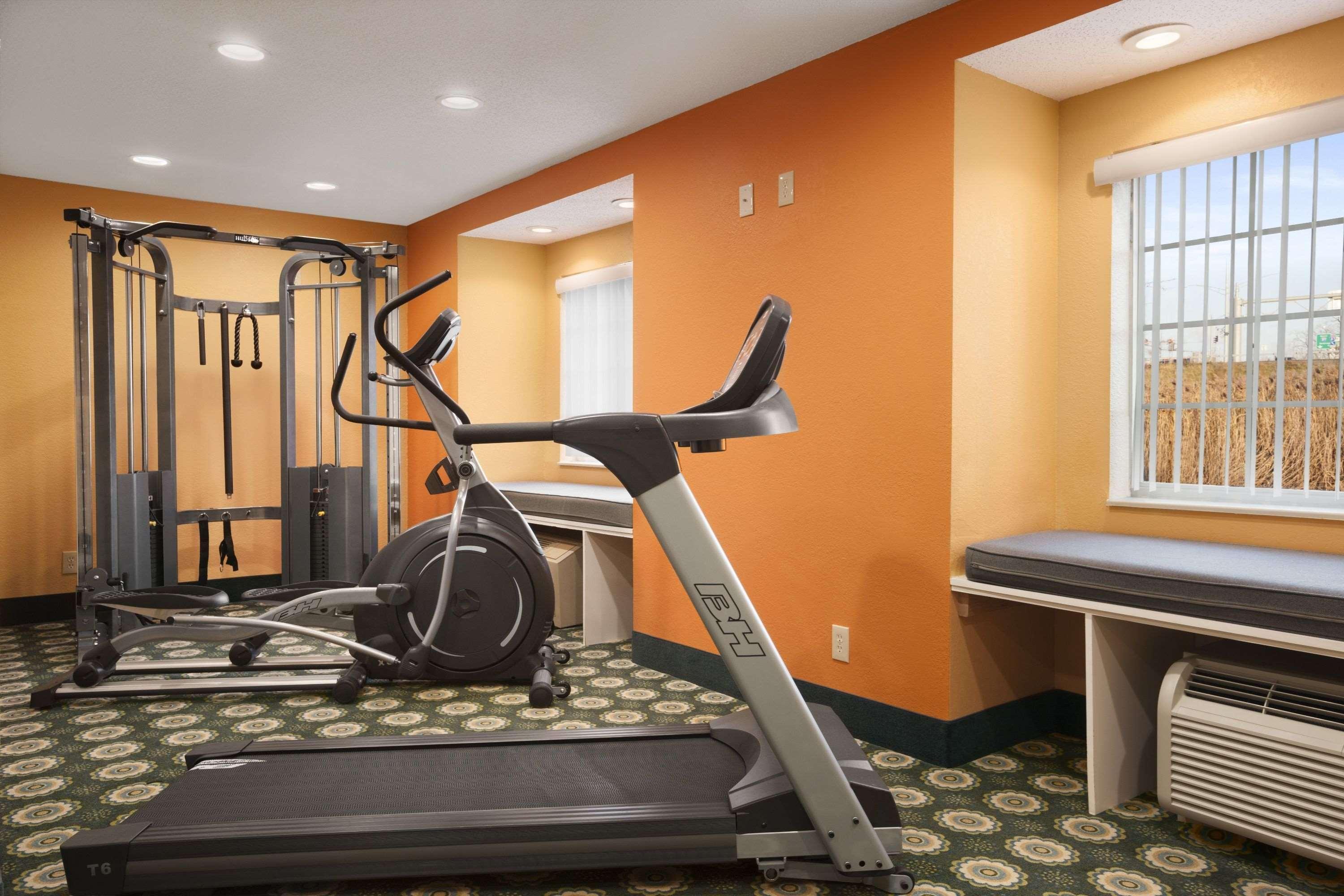 Microtel Inn By Wyndham - Albany Airport Latham Eksteriør bilde