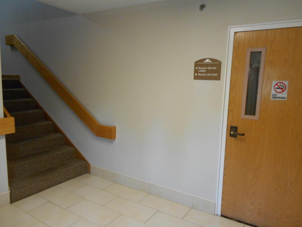 Microtel Inn By Wyndham - Albany Airport Latham Eksteriør bilde