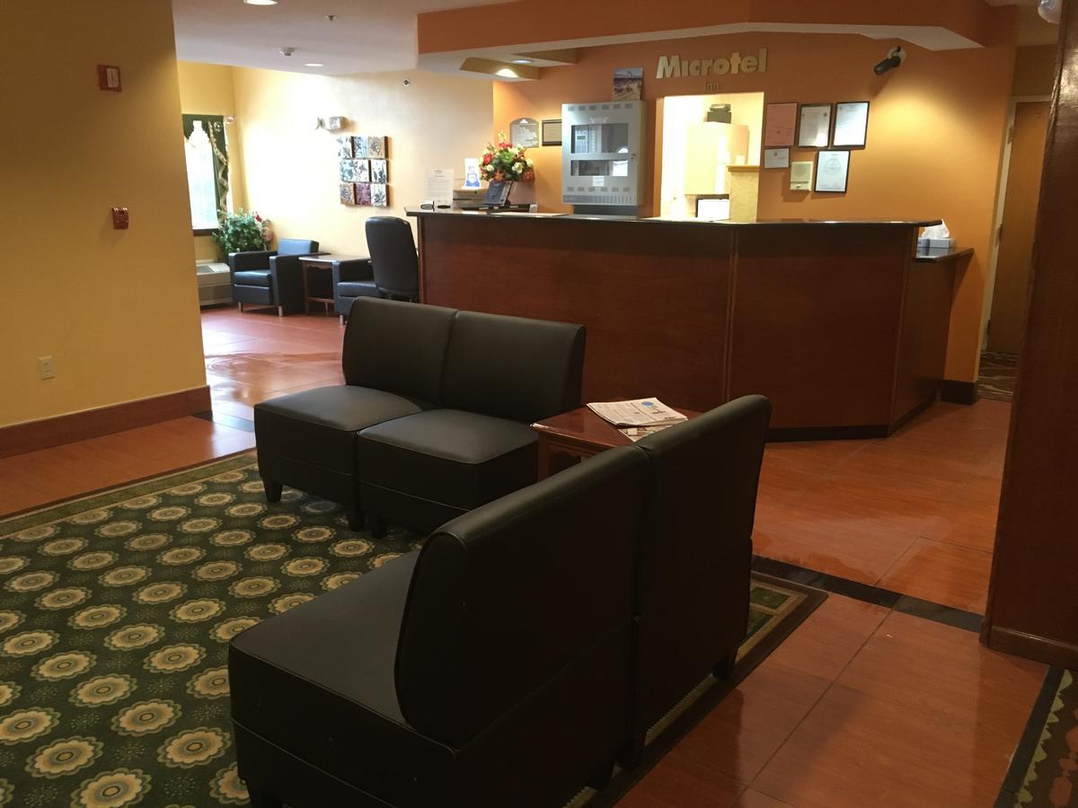 Microtel Inn By Wyndham - Albany Airport Latham Eksteriør bilde