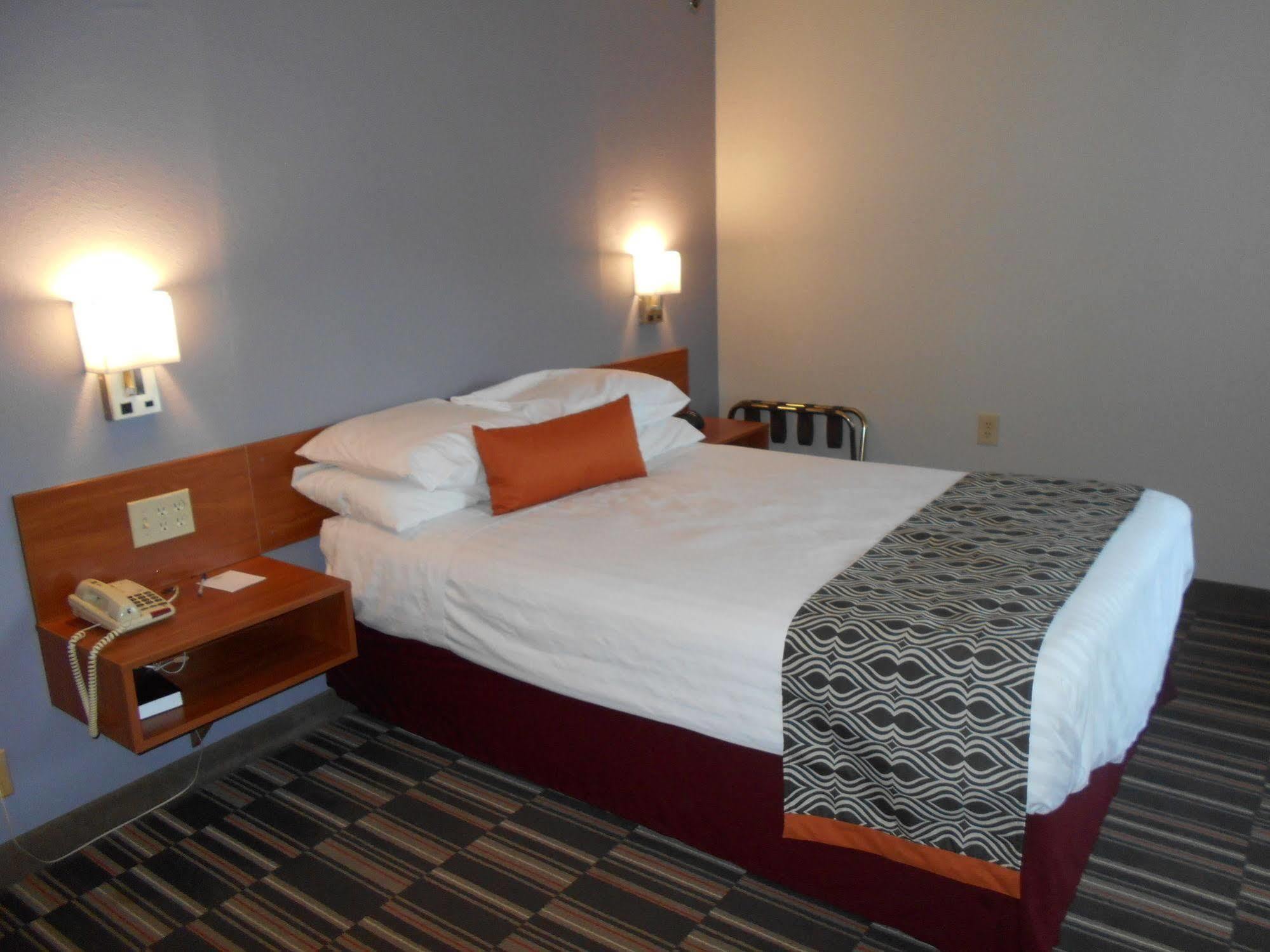 Microtel Inn By Wyndham - Albany Airport Latham Eksteriør bilde