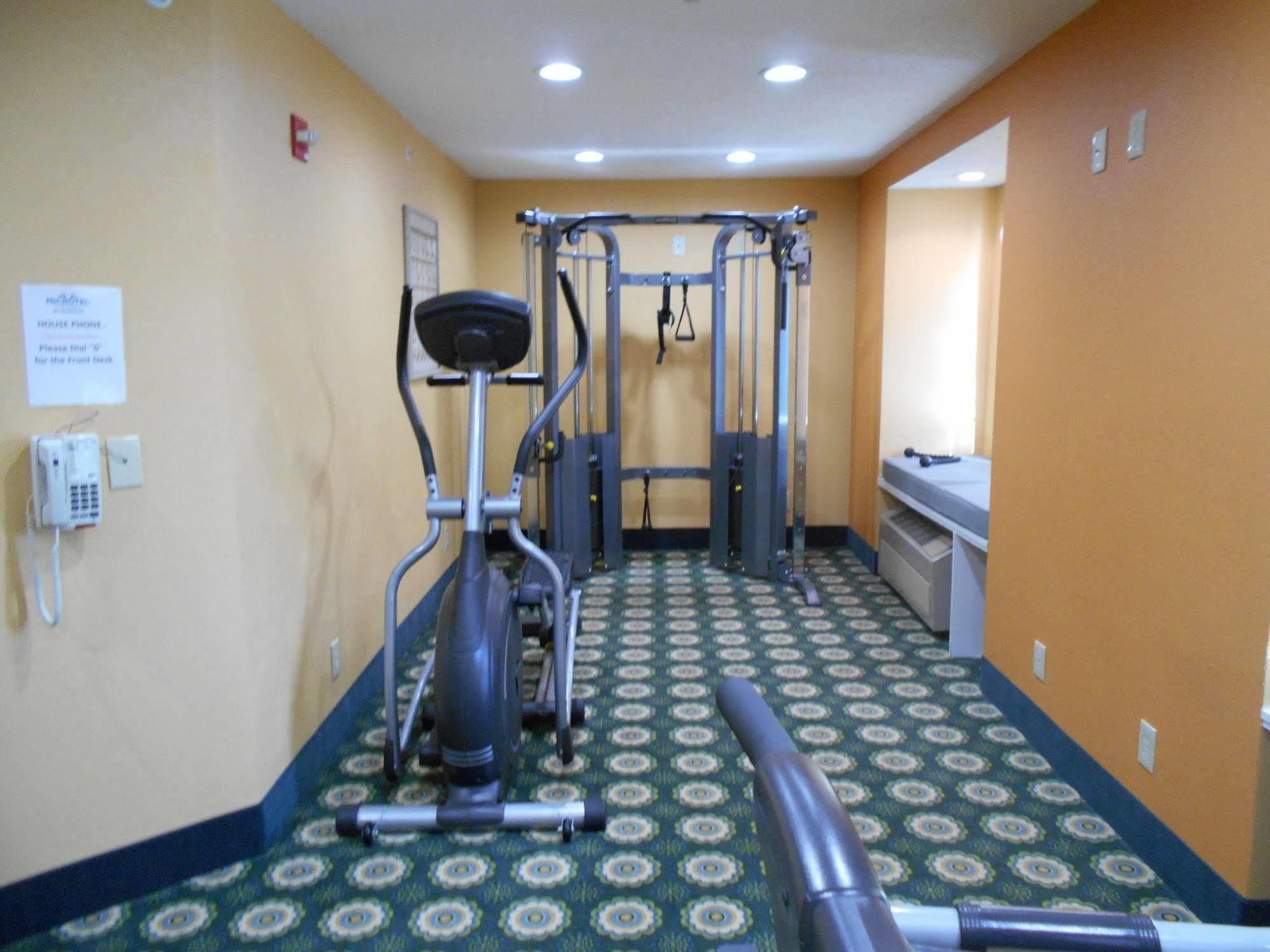 Microtel Inn By Wyndham - Albany Airport Latham Eksteriør bilde