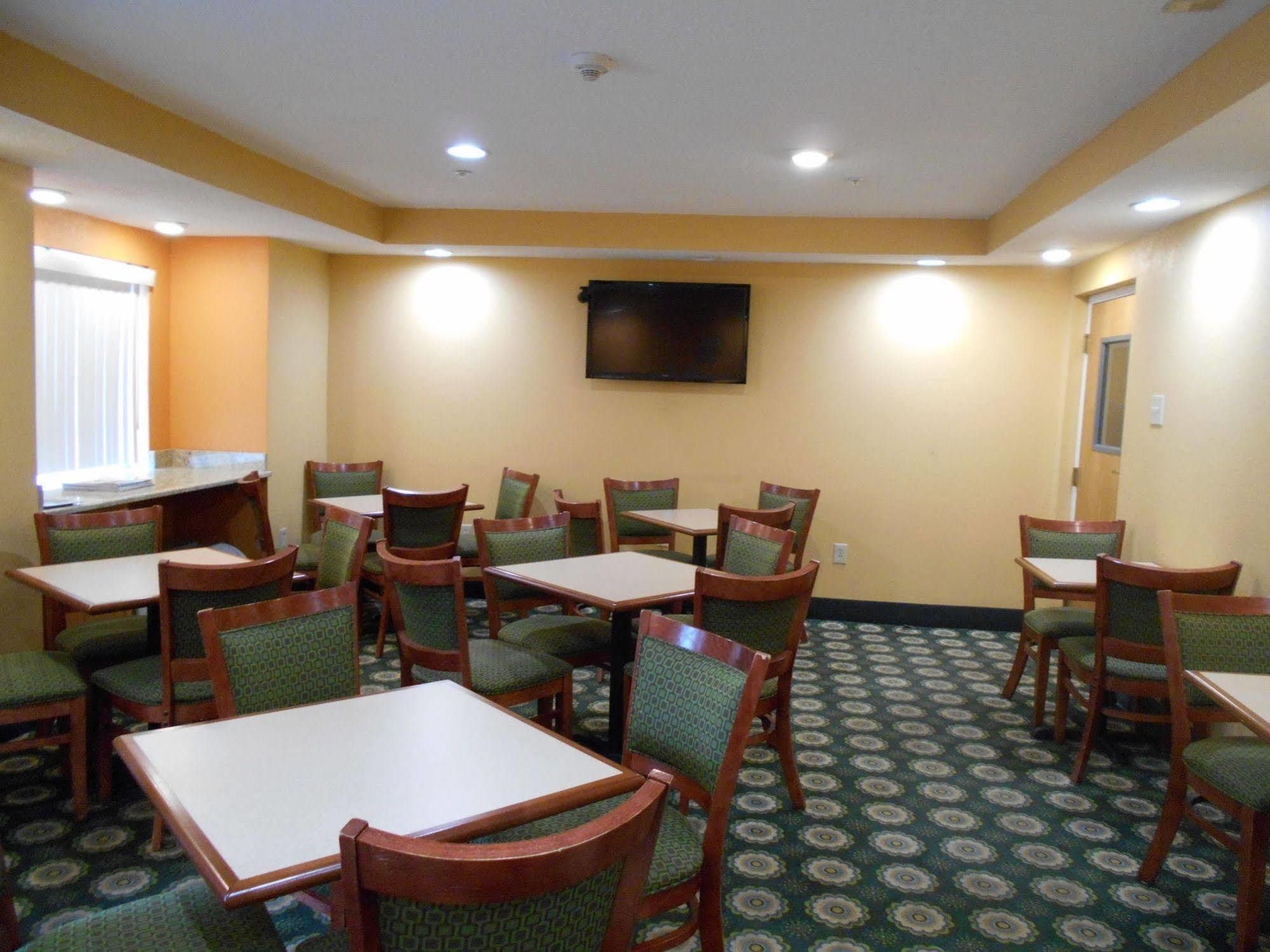 Microtel Inn By Wyndham - Albany Airport Latham Eksteriør bilde
