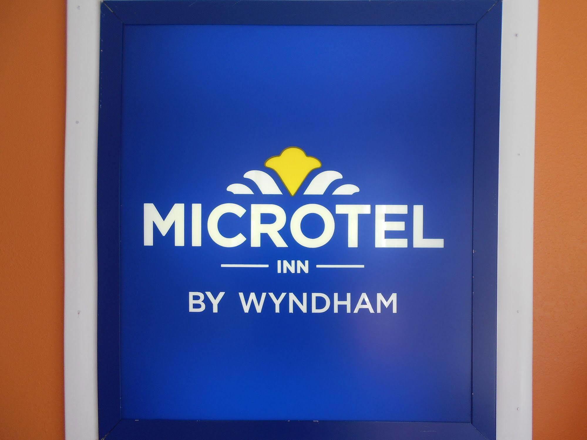 Microtel Inn By Wyndham - Albany Airport Latham Eksteriør bilde